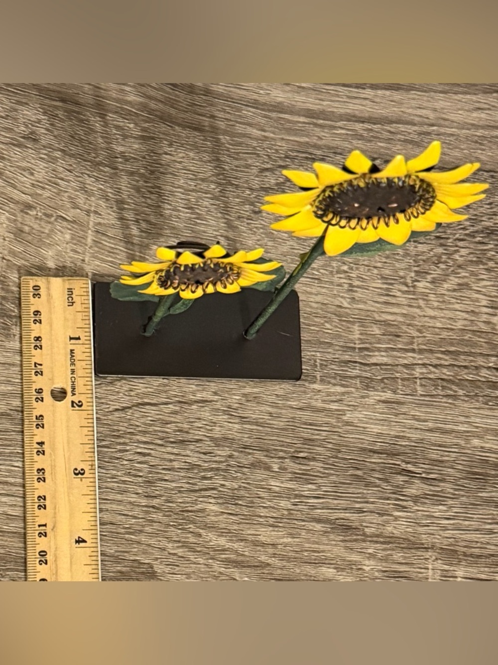 Metal Sunflowers Photo/Card Holder Decor - Picture 5 of 5